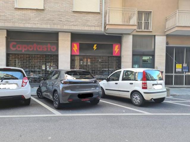Locale Commerciale in affitto a Cuneo Centro, Piemonte