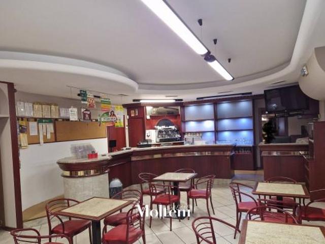 Locale Commerciale in affitto a Dubino, Lombardia