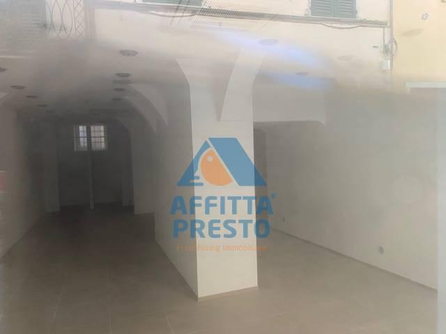 Locale Commerciale in affitto a Unione dei Comuni Circondario dell'Empolese Valdelsa, Empoli