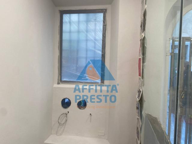 Locale Commerciale in affitto a Unione dei Comuni Circondario dell'Empolese Valdelsa, Empoli
