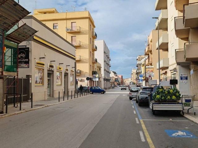 Locale Commerciale in affitto a Trentapiedi, Erice