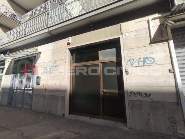 Locale Commerciale in affitto a Puglia, Foggia