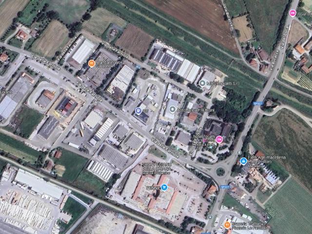 Locale Commerciale in affitto a Foiano Della Chiana, Toscana