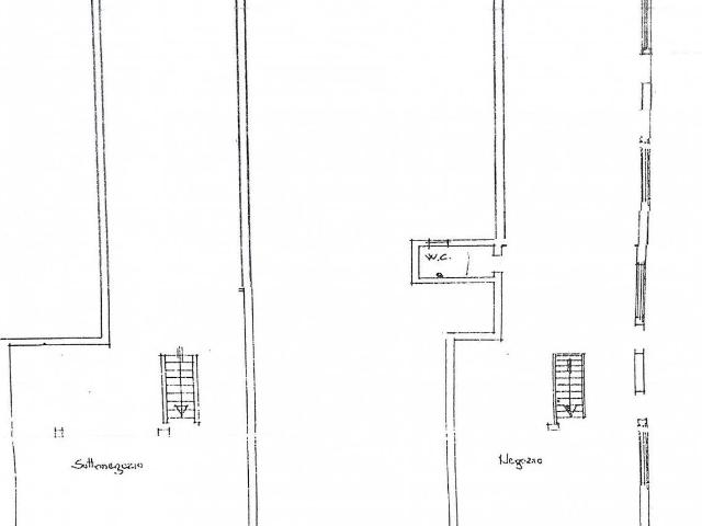 Locale Commerciale in affitto a Unione di Comuni della Romagna Forlivese, Quattro
