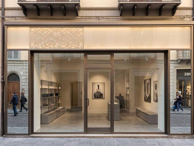 Locale Commerciale in affitto a Roma Imperiale, Forte Dei Marmi