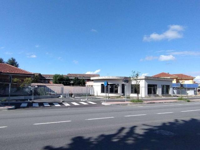 Locale Commerciale in affitto a Belmonte, Piemonte