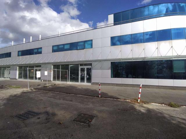 Locale Commerciale in affitto a Frosinone, Lazio