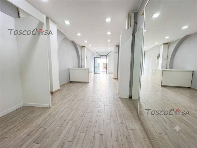 Locale Commerciale in affitto a Unione dei Comuni Circondario dell'Empolese Valdelsa, Fucecchio