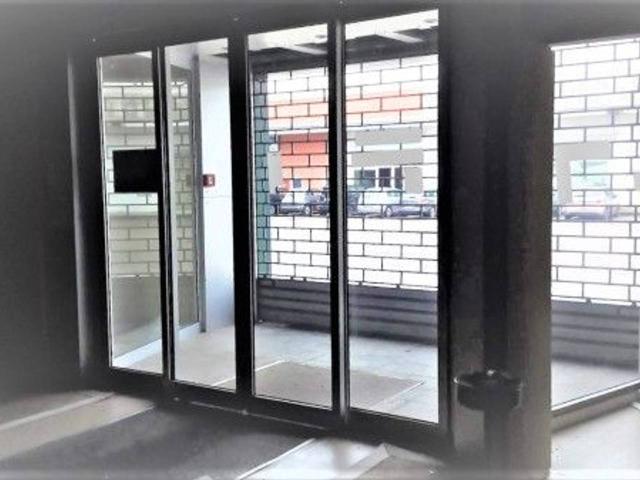 Locale Commerciale in affitto a Centro, Gallarate