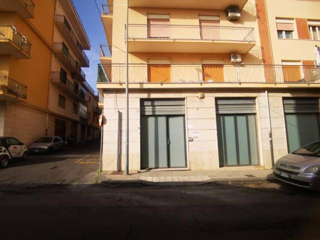 Locale Commerciale in affitto a Altarello, Giarre
