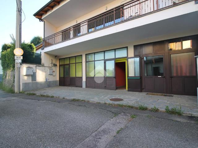 Locale Commerciale in affitto a Sala, Piemonte