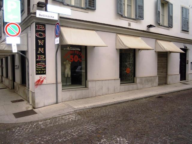 Locale Commerciale in affitto a Borgo Castello, Gorizia