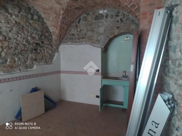 Locale Commerciale in affitto a Gorlago, Lombardia