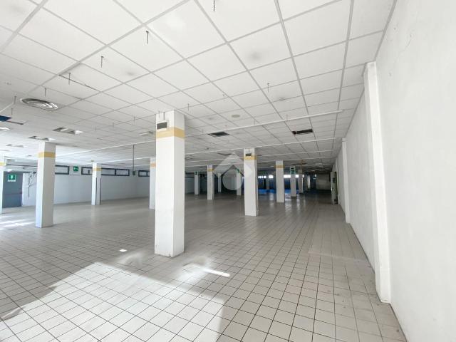 Locale Commerciale in affitto a Grantorto, Veneto