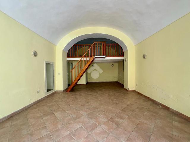 Locale Commerciale in affitto a Ischia, Campania