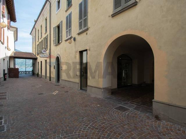 Locale Commerciale in affitto a Comunità montana del Sebino bresciano, Iseo