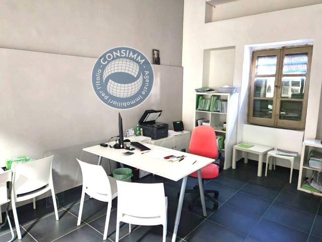 Locale Commerciale in affitto a Rione San Nicola, Calabria