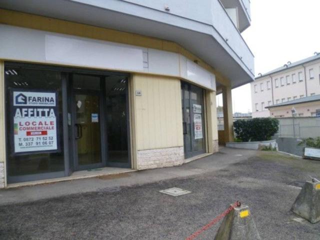 Locale Commerciale in affitto a Santo Spirito, Lanciano