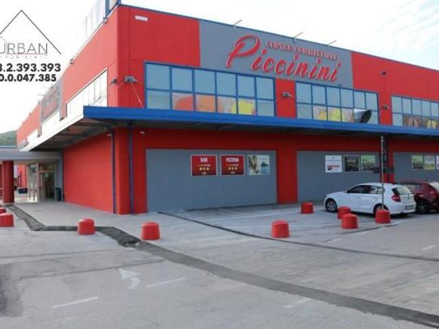 Locale Commerciale in affitto a Tornimparte, Abruzzo