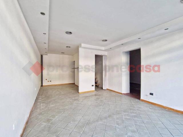Locale Commerciale in affitto a Torretta, Tornimparte