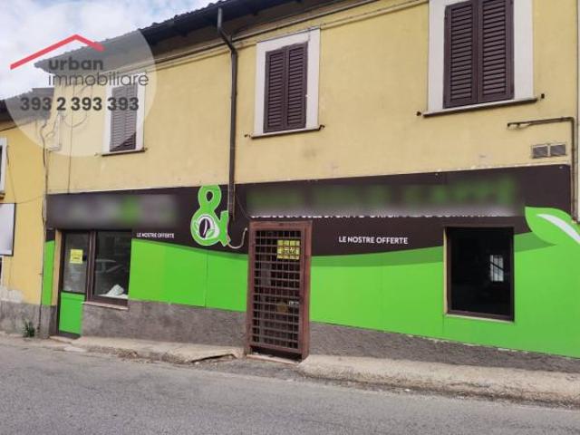 Locale Commerciale in affitto a Torretta, Tornimparte