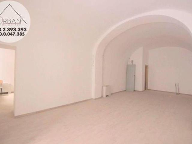 Locale Commerciale in affitto a Torretta, Tornimparte