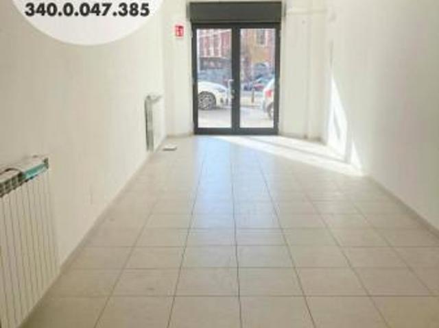 Locale Commerciale in affitto a Torretta, Tornimparte