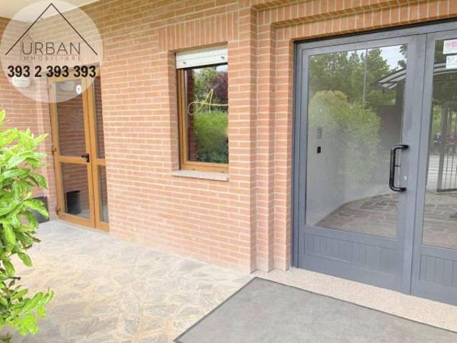 Locale Commerciale in affitto a Torretta, Tornimparte