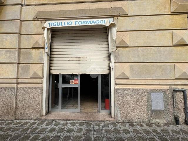 Locale Commerciale in affitto a Lavagna, Liguria