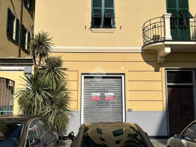 Locale Commerciale in affitto a Lavagna, Liguria