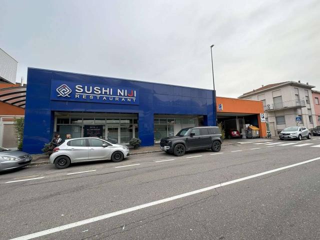 Locale Commerciale in affitto a Belledo, Lecco