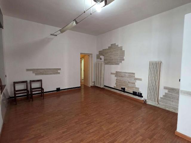 Locale Commerciale in affitto a Birago, Lentate Sul Seveso