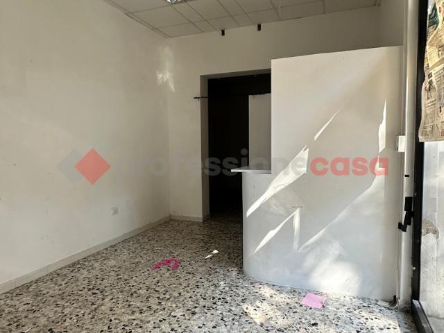 Locale Commerciale in affitto a Livorno