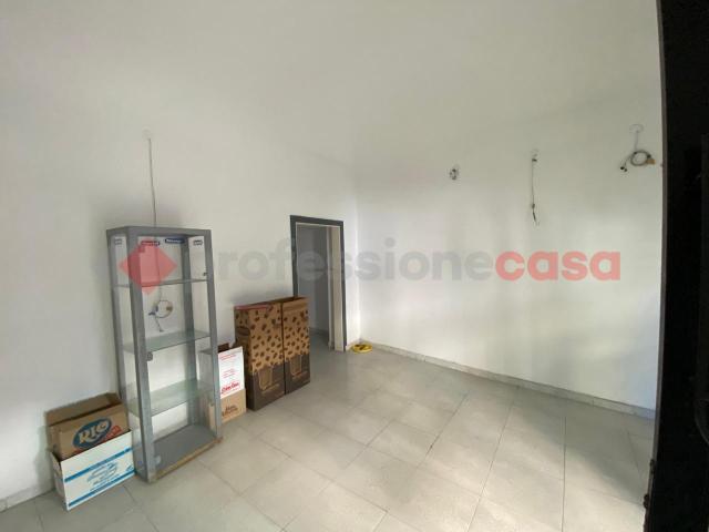 Locale Commerciale in affitto a Livorno, Toscana