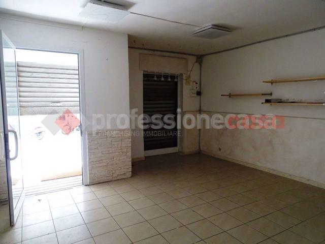 Locale Commerciale in affitto a Livorno, Toscana