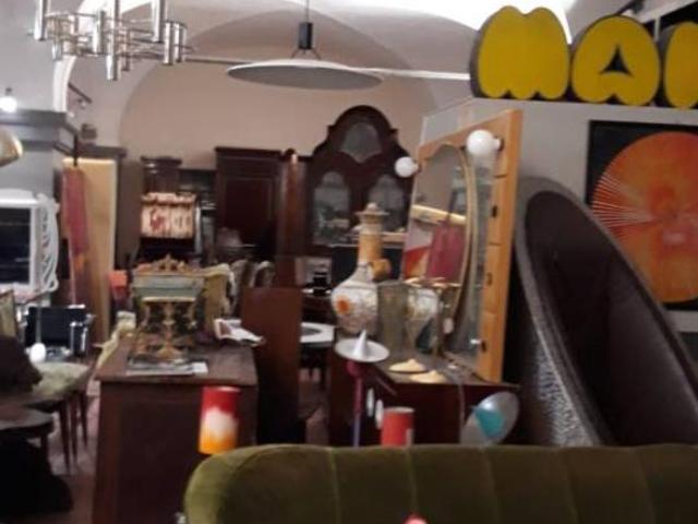 Locale Commerciale in affitto a Venezia Nuova, Livorno