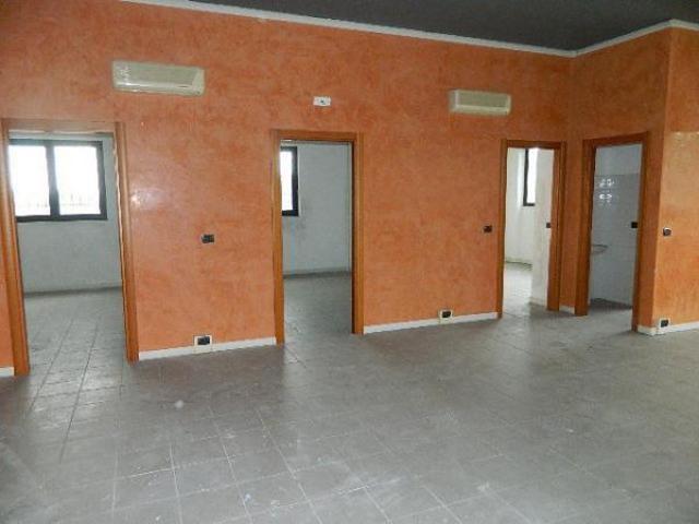 Locale Commerciale in affitto a San Concordio, Bagni Di Lucca Ponte