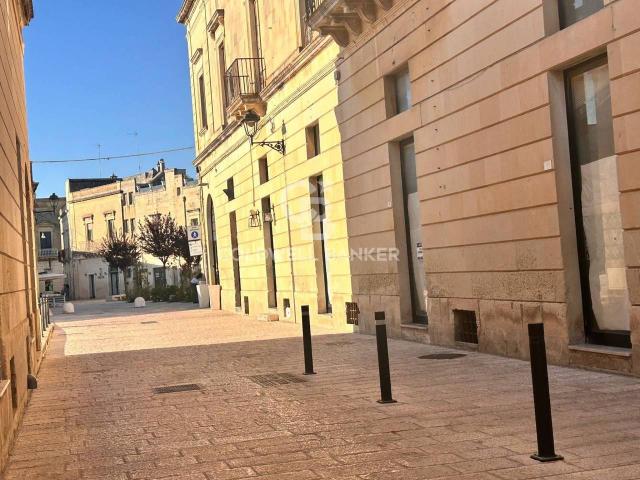 Locale Commerciale in affitto a Puglia, Lecce