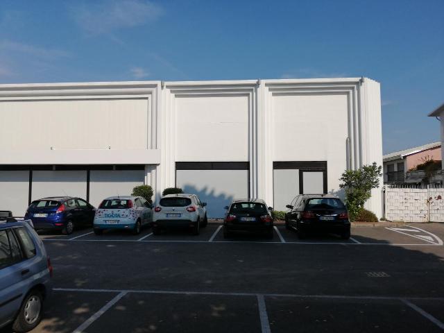 Locale Commerciale in affitto a Manerbio, Lombardia