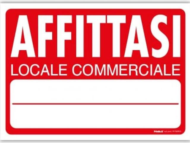 Locale Commerciale in affitto a Carrara, Toscana