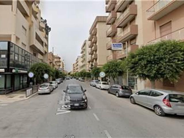 Locale Commerciale in affitto a Marsala, Sicilia