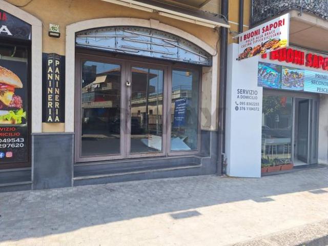 Locale Commerciale in affitto a Sciara, Mascalucia