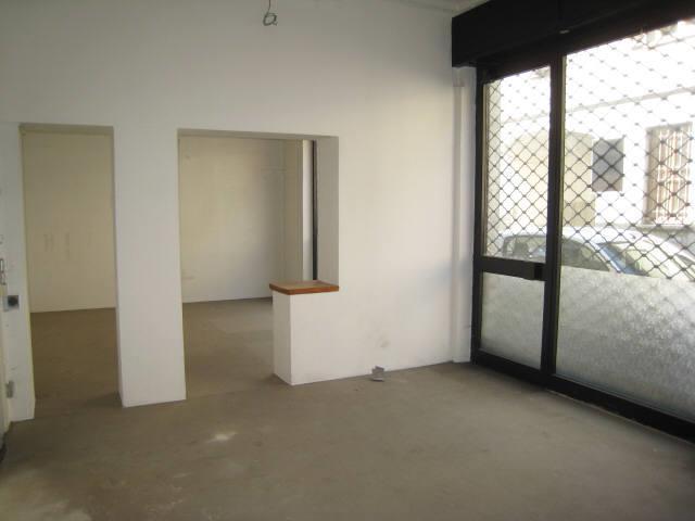 Locale Commerciale in affitto a Meda, Lombardia