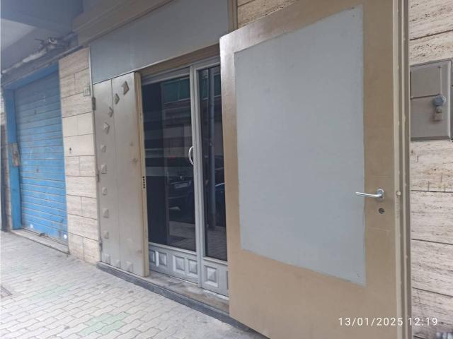 Locale Commerciale in affitto a Melito Di Napoli, Campania