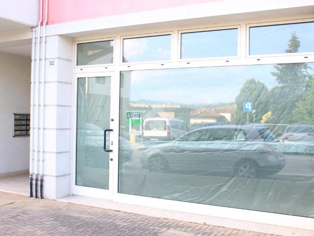Locale Commerciale in affitto a Unione dei comuni Valle del Savio, Mercato Saraceno