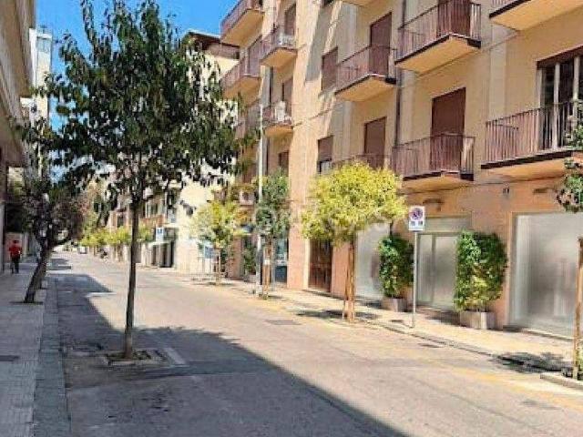 Locale Commerciale in affitto a IV Circoscrizione, Messina