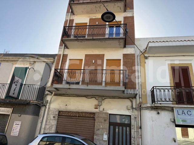 Locale Commerciale in affitto a I Circoscrizione, Messina