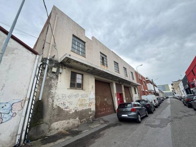 Locale Commerciale in affitto a III Circoscrizione, Messina