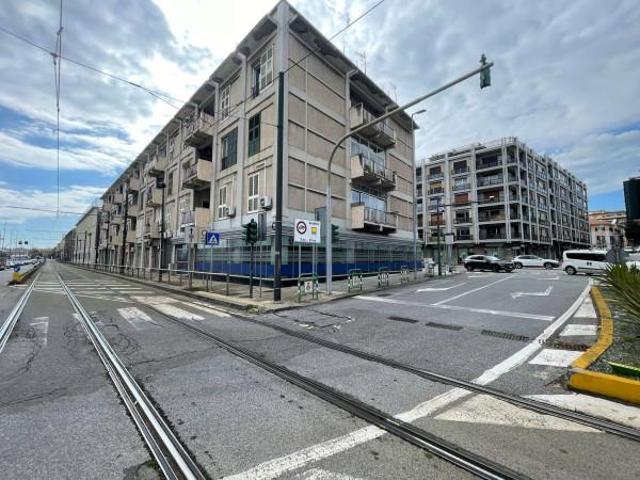 Locale Commerciale in affitto a IV Circoscrizione, Messina
