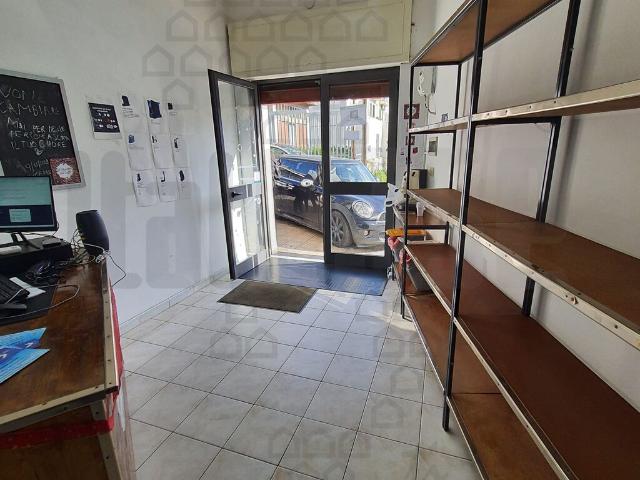Locale Commerciale in affitto a V Circoscrizione, Messina